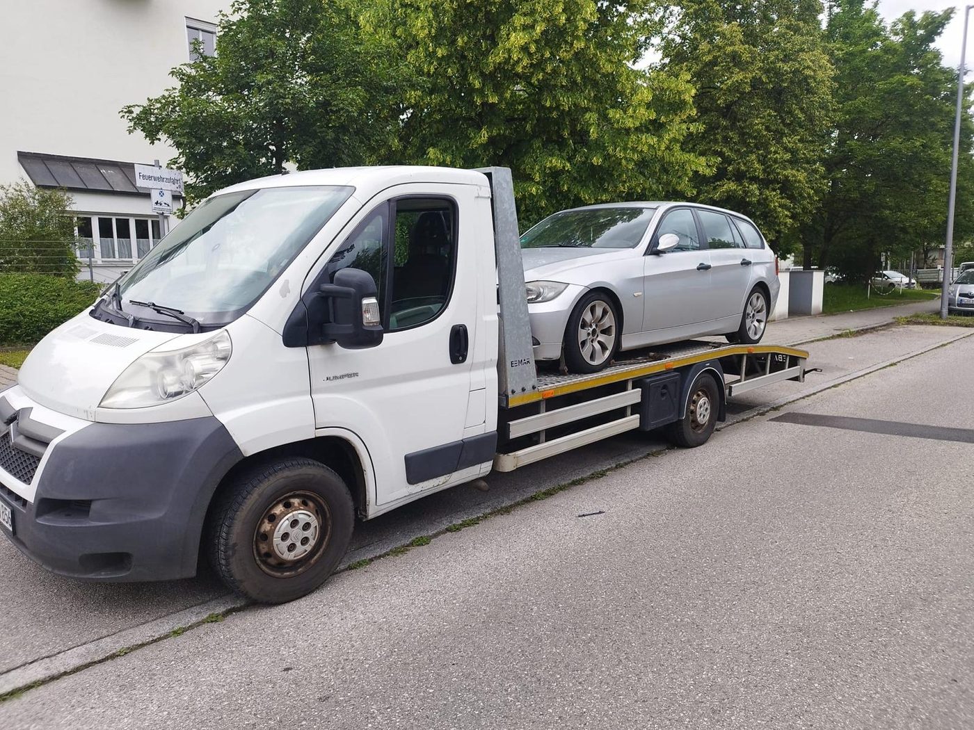 Abschleppwagen-Plattform AWHelp24 — PKW
