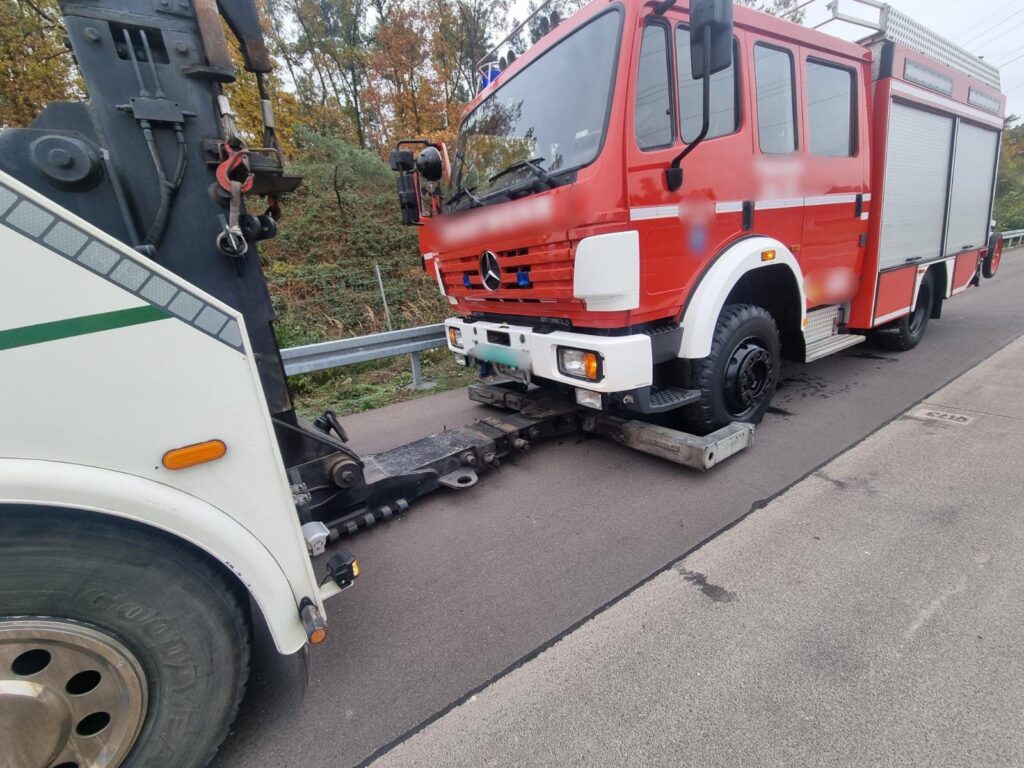 FIAT DUCATO TOWING ON THE A2 HIGHWAY IN 38350 HELMSTEDT