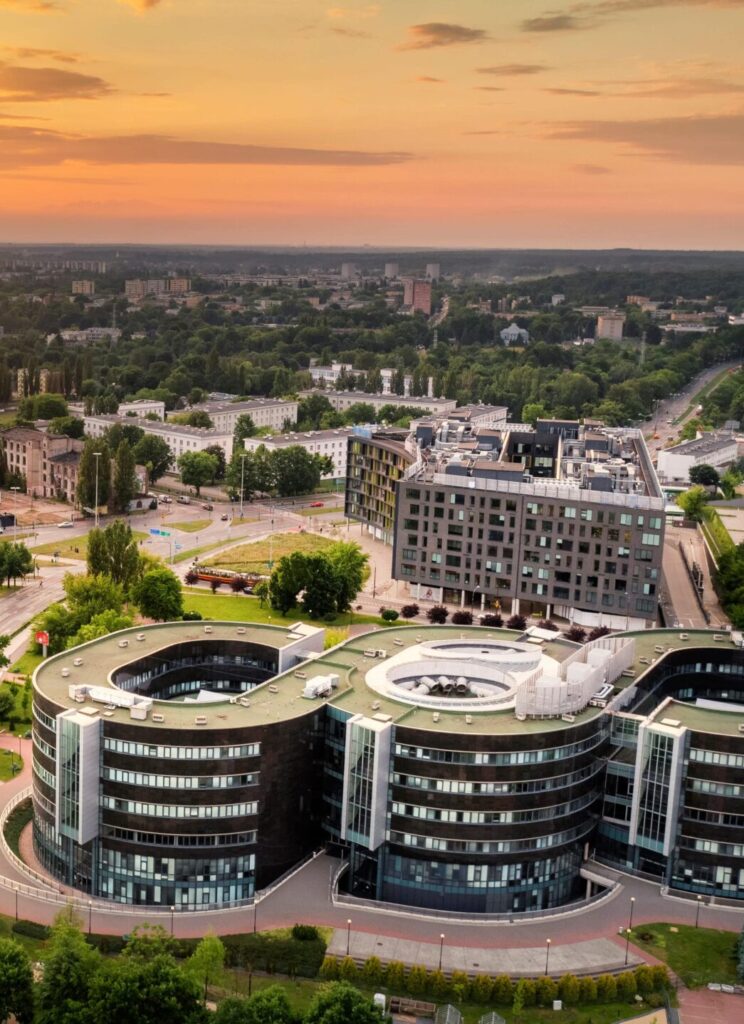 Помощь на дороге, буксировка и эвакуация грузовых автомобилей по всей Польше