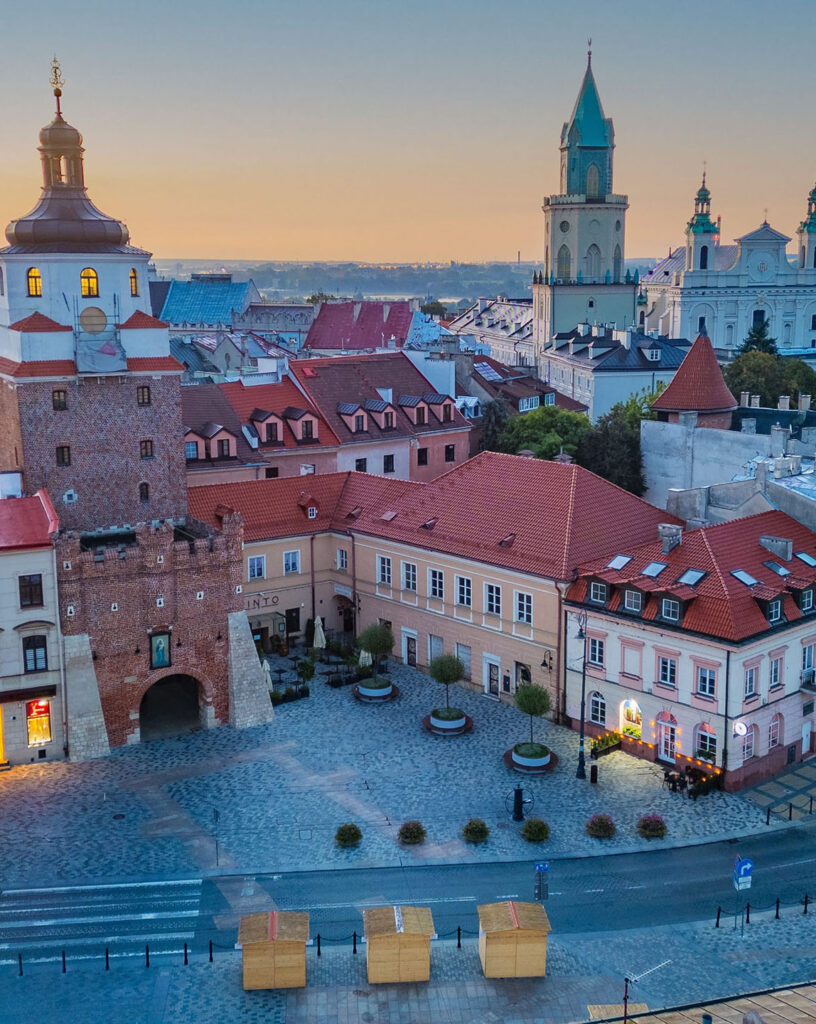 Помощь на дороге, буксировка и эвакуация грузовых автомобилей по всей Польше